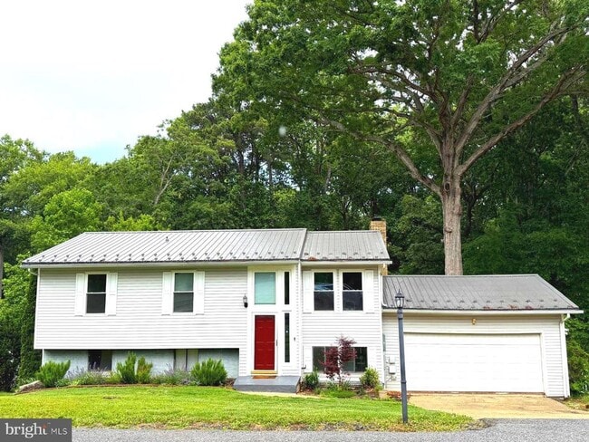 Primary Photo - 45846 Nancy Ln