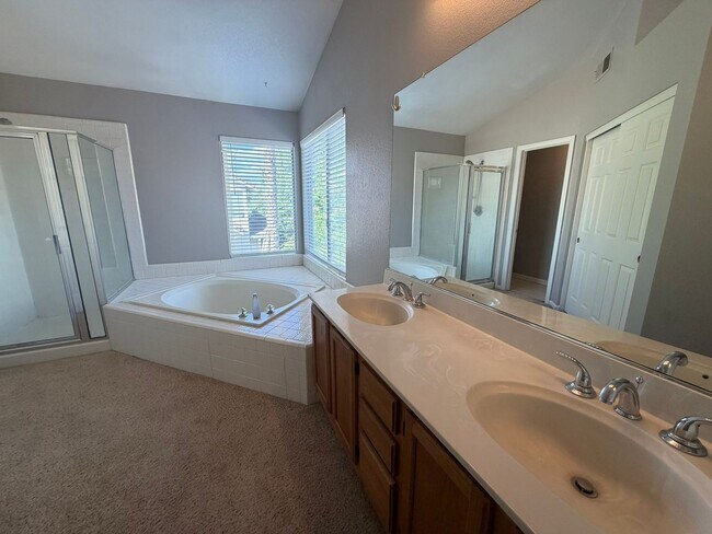 Building Photo - 8420 Oak Flat Way