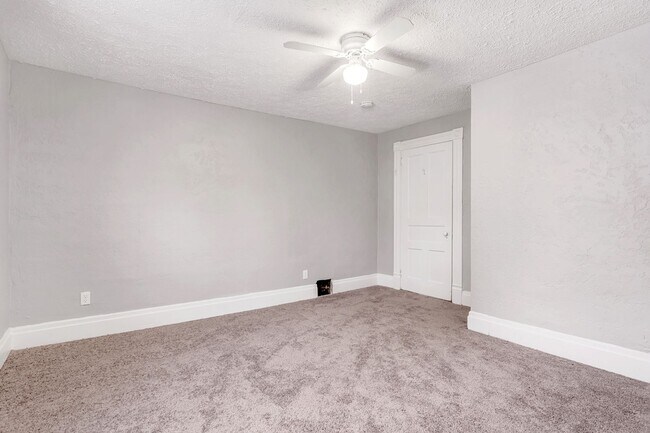 Building Photo - Newly Renovated 4 Bedroom Home in West Lib...