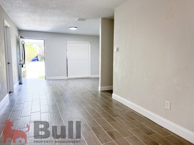 Building Photo - 4438 Weldon Pl