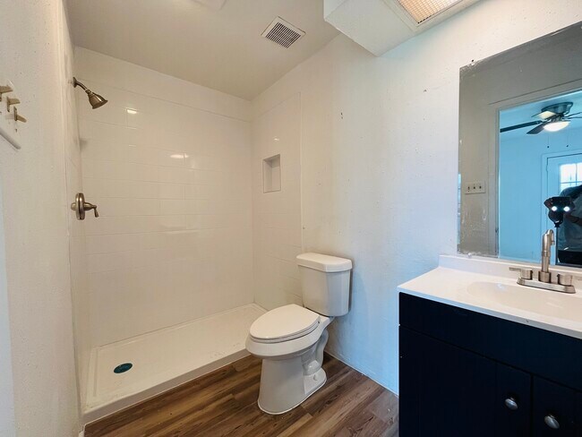 Building Photo - 6981 Chasewood Dr