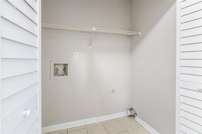 Building Photo - 1185 Oak Villas Ct NW