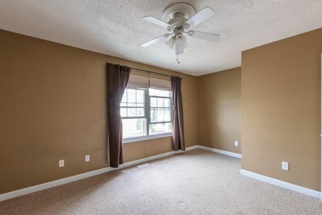 Building Photo - 2015 Jasper Ln