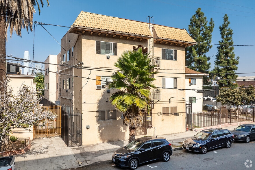 Building Photo - 647 18th St