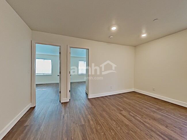 Building Photo - 13614 107th Ave Ct E