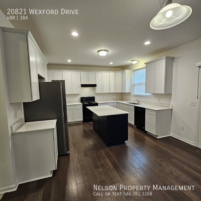 Building Photo - 20821 Wexford Dr