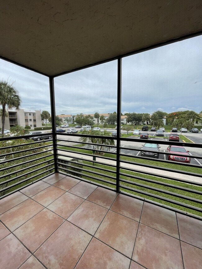 Building Photo - 3720 NW 88th Ave