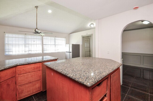 Building Photo - 11517 Bannister Ln