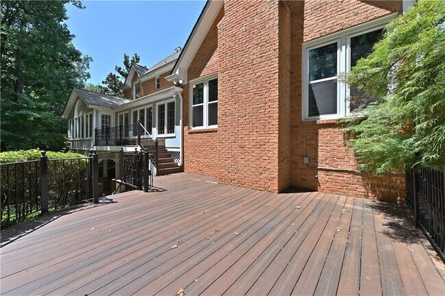 Building Photo - 860 Cramac Dr