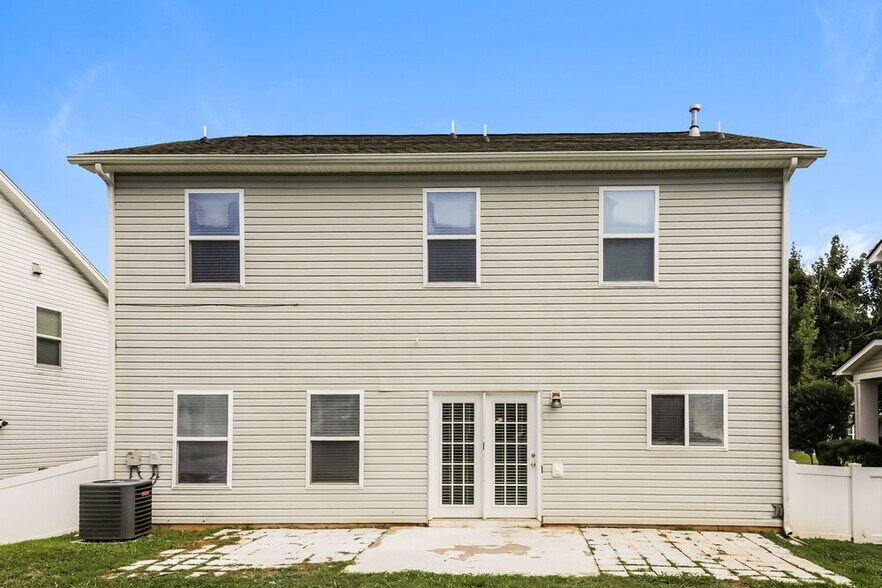 Building Photo - 177 Norwich Dr