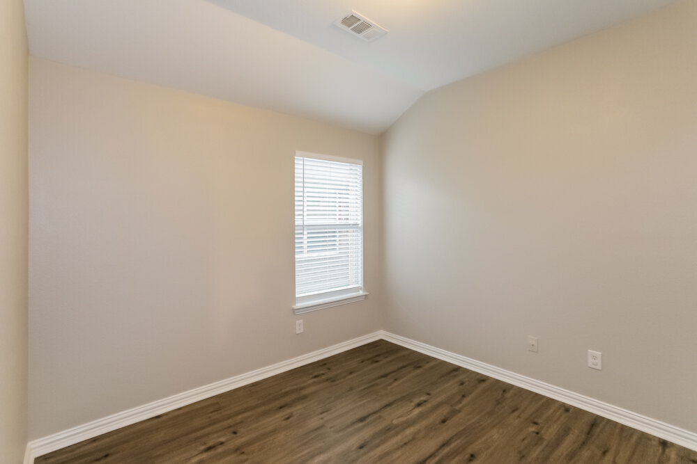 Building Photo - 713 Cedar Cove Dr