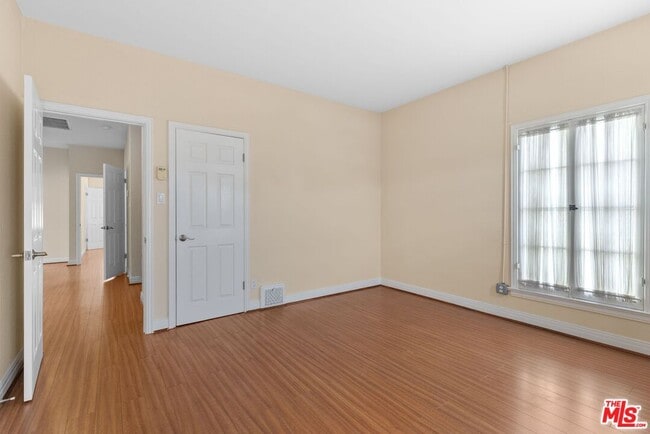 Building Photo - 727 Crenshaw Blvd