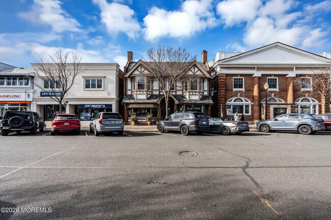 Building Photo - 1115 3rd Ave