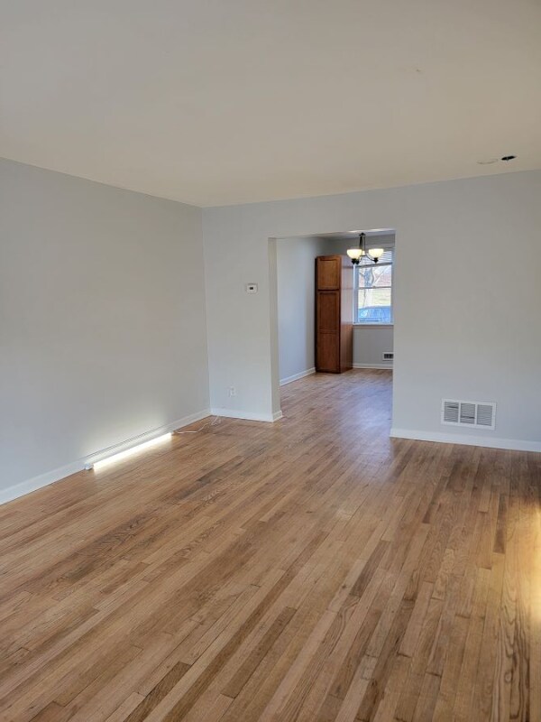 Building Photo - 827 Umbra St