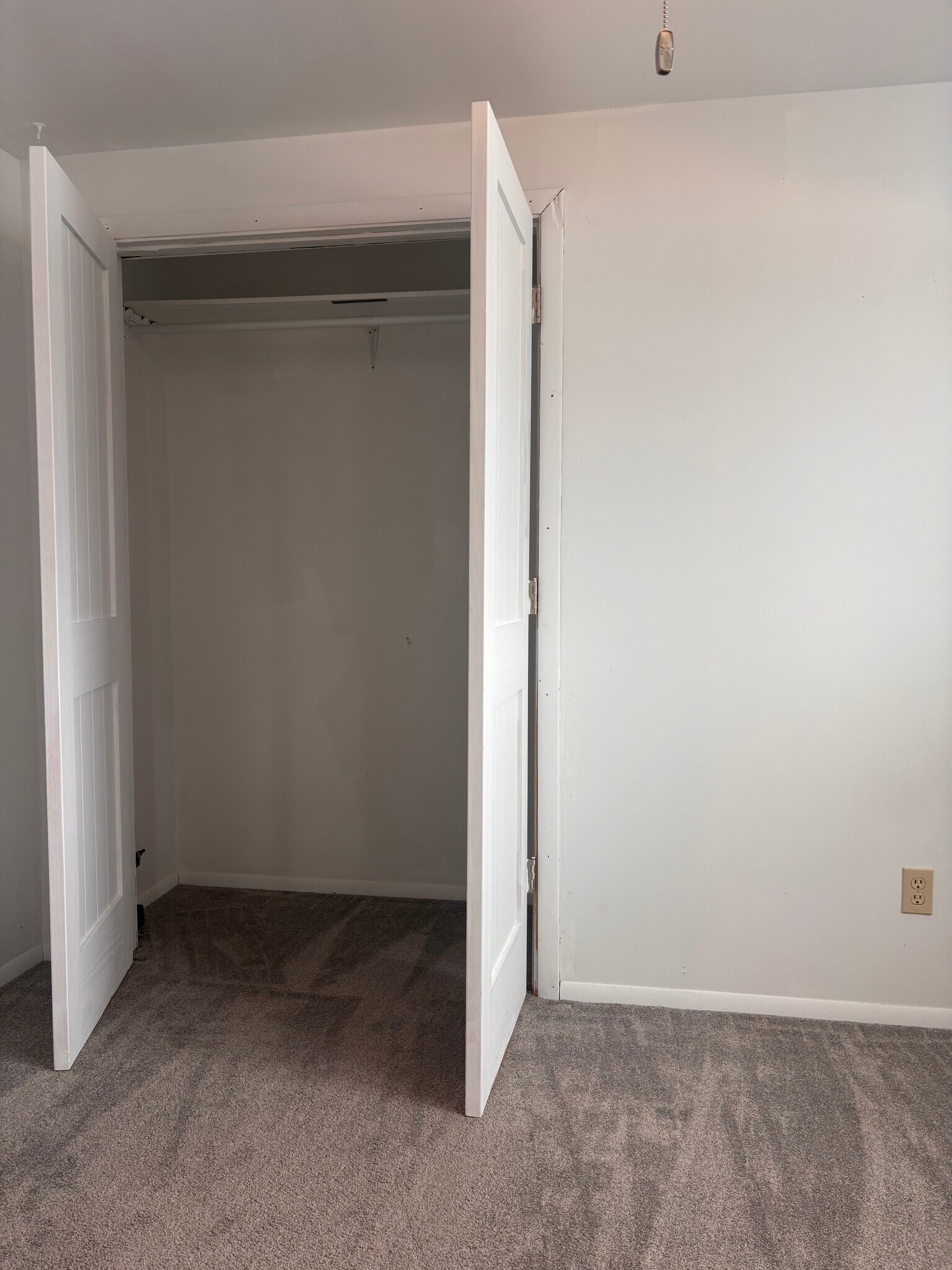 master bdr - W557 Mary Ln