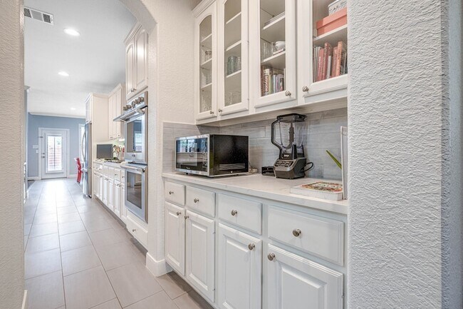Building Photo - 5907 Ballina Canyon Ln