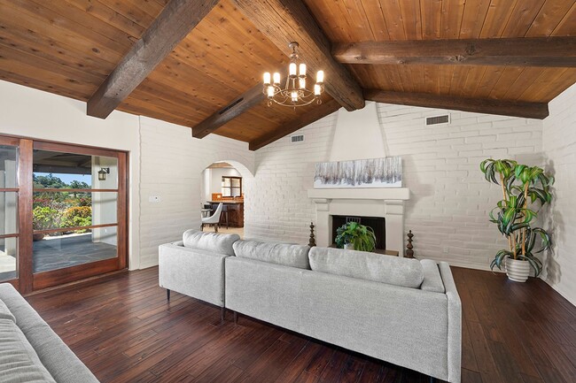 Building Photo - This Beautiful Hacienda Style Home combine...