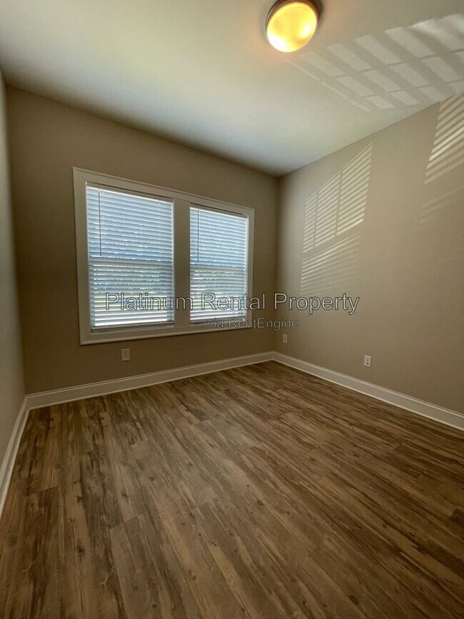 Building Photo - 3215 Summerpoint Crossing