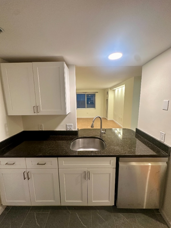 Building Photo - 10 Museum Way