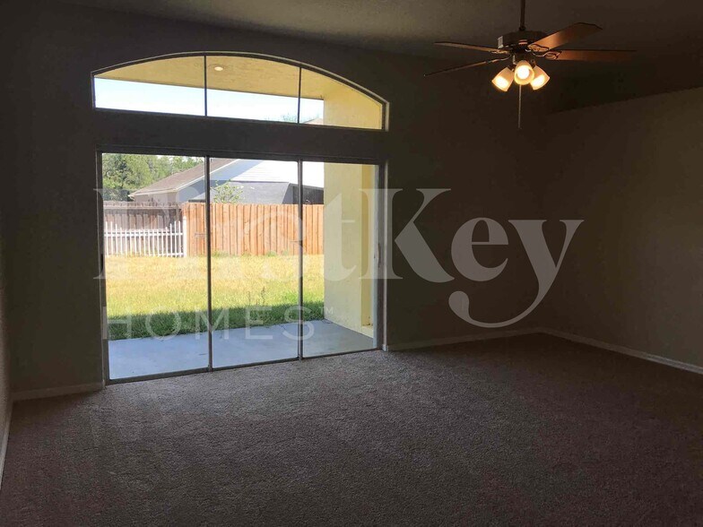 Building Photo - 3609 Warmspring Way
