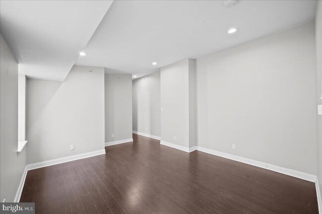 Building Photo - 1325 N Franklin St