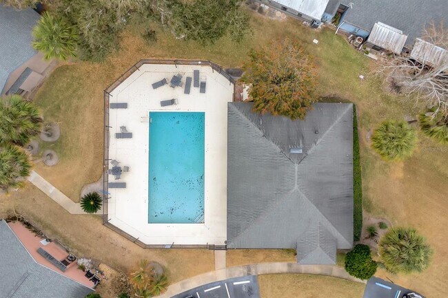Building Photo - 2432 King Oak Ct