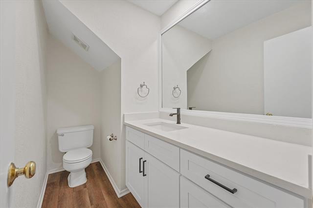 Building Photo - 4005 Ridgebrook Dr
