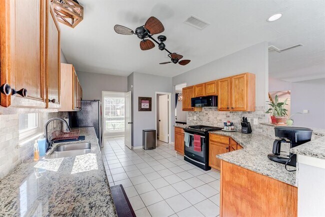 Building Photo - 14403 Cypress Green Dr