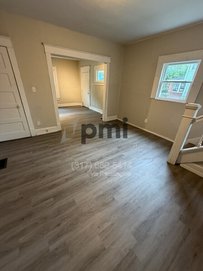 Building Photo - 3502 N Kenwood Ave