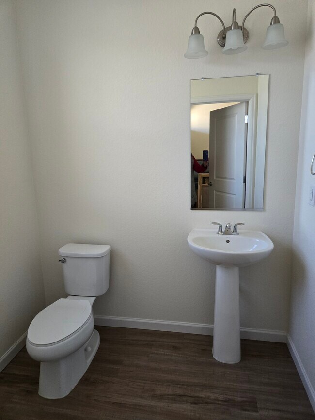 Building Photo - 16806 E 118th Dr