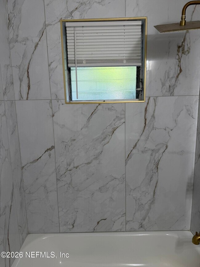 Building Photo - 85064 Radio Ave