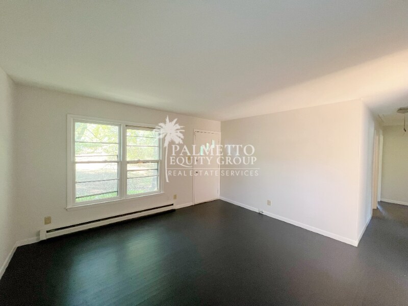 Building Photo - 2217 E Gate City Blvd