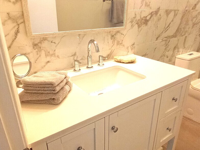 Building Photo - 13473 Fountain View Blvd