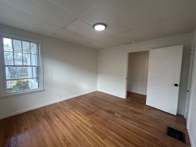 Building Photo - 1614 43rd Street Ensley