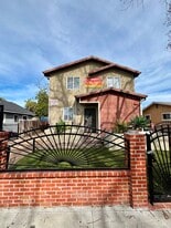 Building Photo - 157 W 89th St