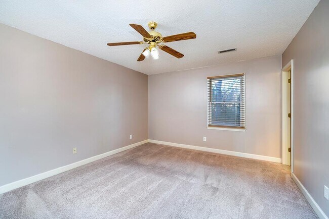 Building Photo - 921 Arnaud St