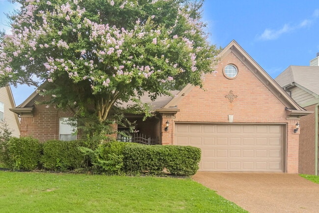 Building Photo - 430 N Ericson Rd