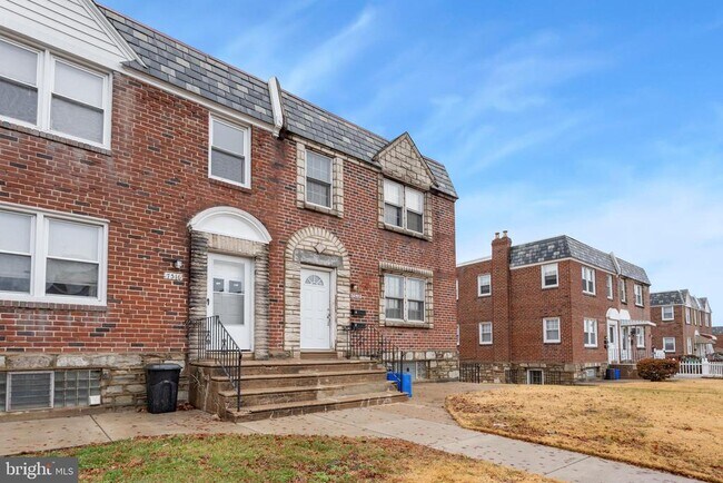 Building Photo - 7318 Frontenac St