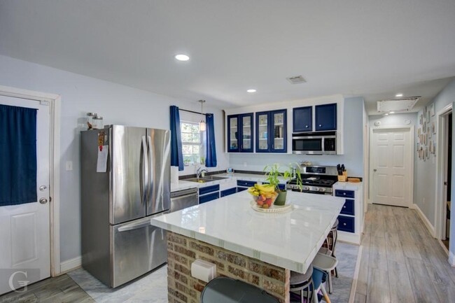 Building Photo - 3415 Horseshoe Trail
