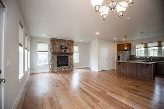 Building Photo - Charming 3-Bedroom Home in the Desirable Bucking Horse Neighborhood!