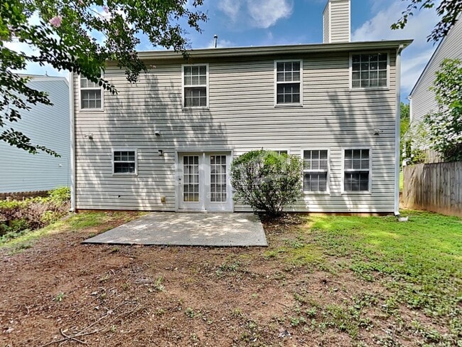 Building Photo - 327 Meadows Ln