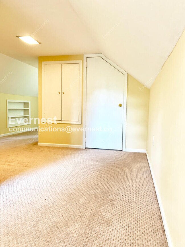 Building Photo - 2709 Lafayette Ave