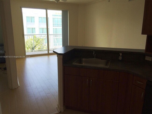 Building Photo - 9172 Collins Ave