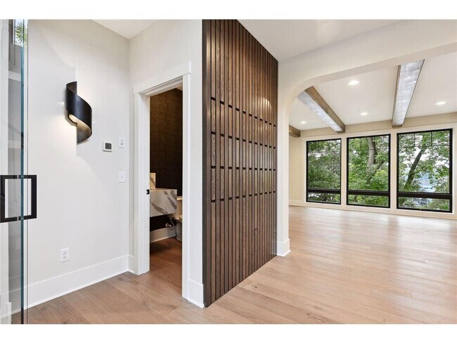 Building Photo - 21845 Byron Cir