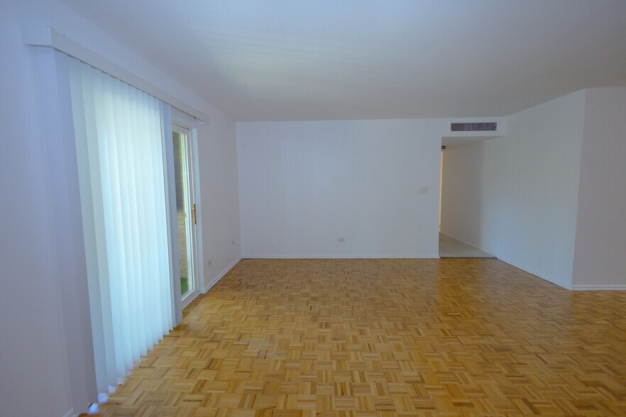 Building Photo - 930 Beau Dr