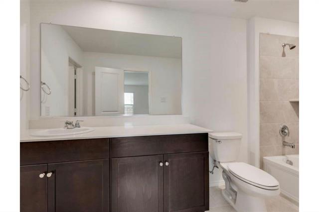 Building Photo - 2206 Mobile St