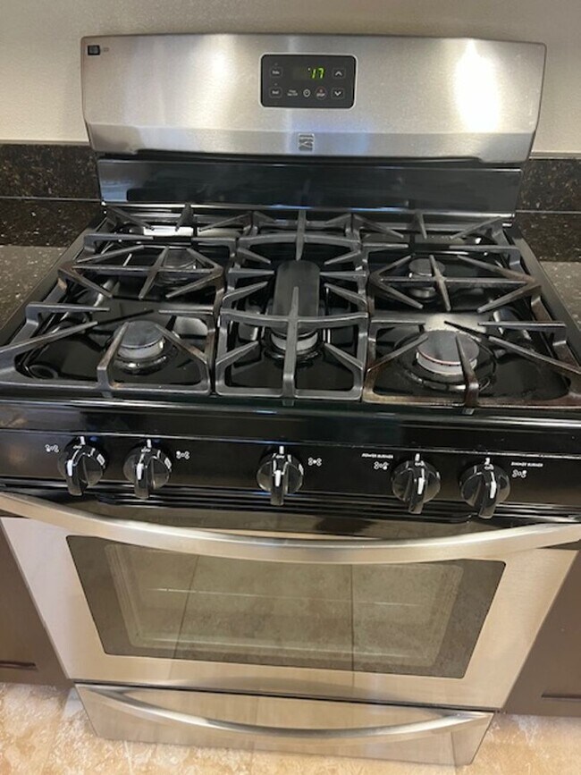 Building Photo - Luxury Condo in Natomas!