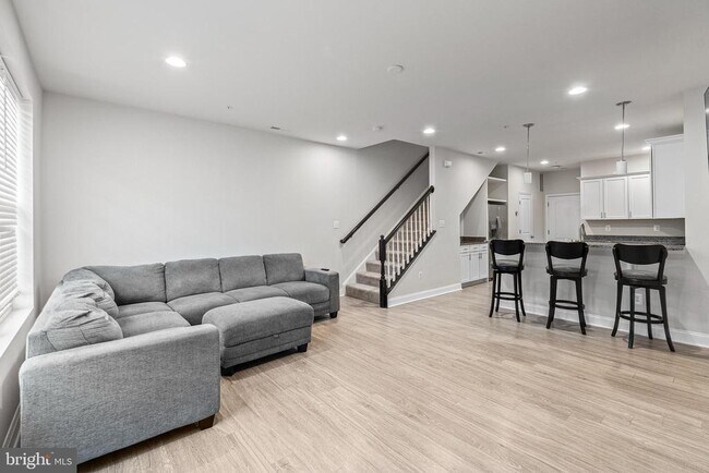 Building Photo - 7537 Crowley St