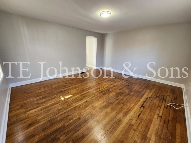 Building Photo - Charming 1-Bedroom Duplex in Winston-Salem
