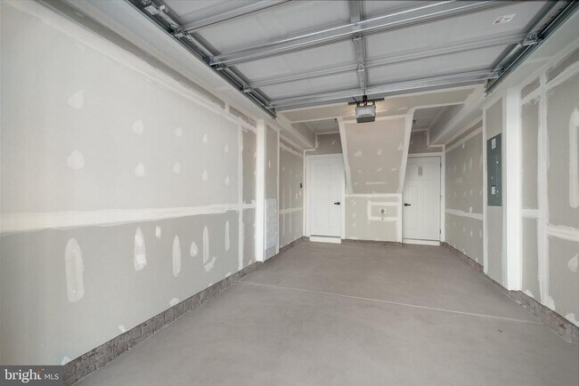 Building Photo - 42530 Invergordon Ter